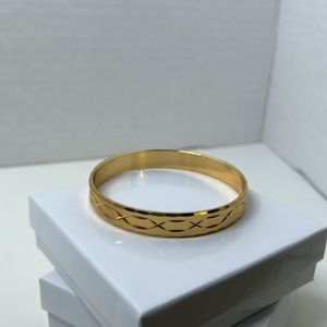 Monet bangle gold plated etched vintage bangle